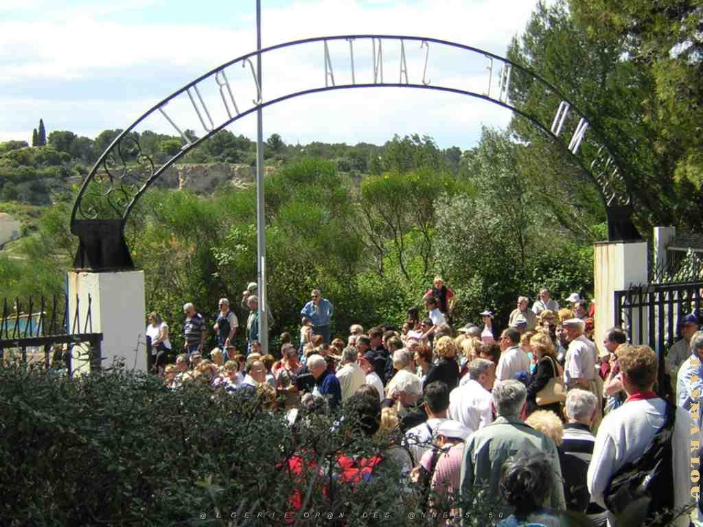 NIMES JEUDI 05 MAI 2005 ELISABETH ASENCIO 026.JPG